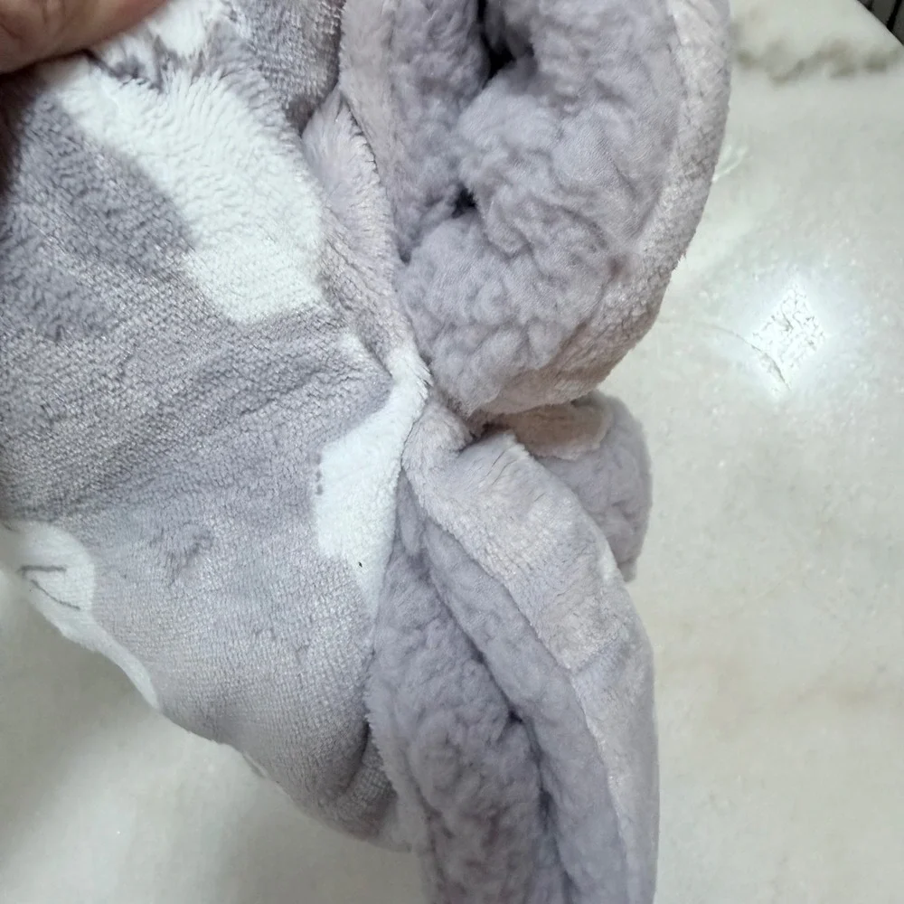 Lullaby Luxury Baby Blanket Gray‎ White Animal Print 30 x 40 Plush Sherpa Fleece